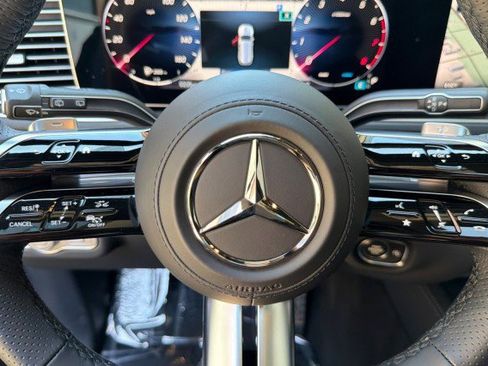 Used 2026 Mercedes-Benz GLS 450 4MATIC image 24