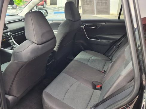 Used 2025 Toyota RAV4 XLE FWD image 14