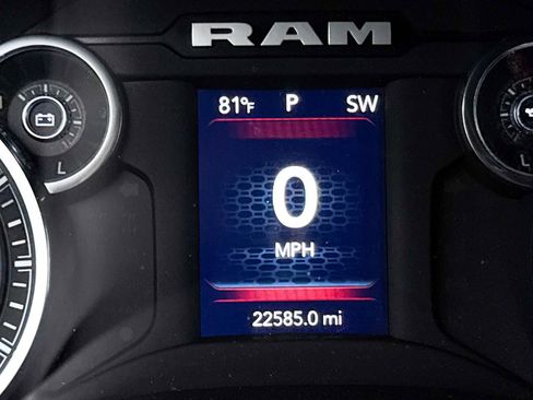 Used 2024 RAM 2500 Big Horn w/ Protection Group image 31