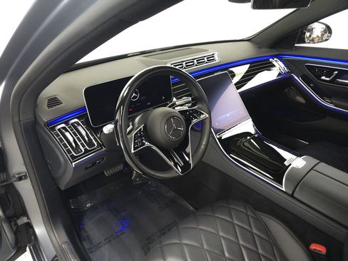 Used 2023 Mercedes-Benz S 580 4MATIC Sedan image 9