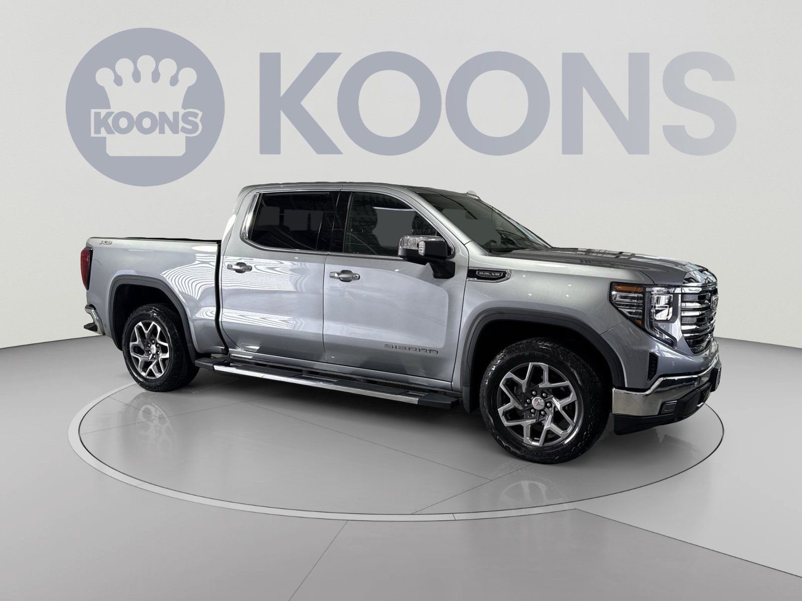 Used 2024 GMC Sierra 1500 SLT AWD/4WD image 2