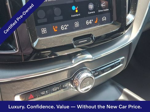 Certified 2025 Volvo XC60 B5 Core AWD/4WD image 17