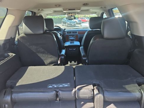 Used 2013 Chevrolet Tahoe LTZ image 8