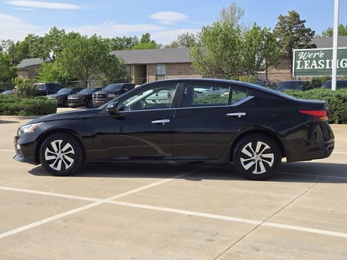 Used 2020 Nissan Altima 2.5 S FWD image 4