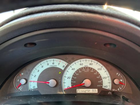 Used 2007 Toyota Camry SE FWD image 25