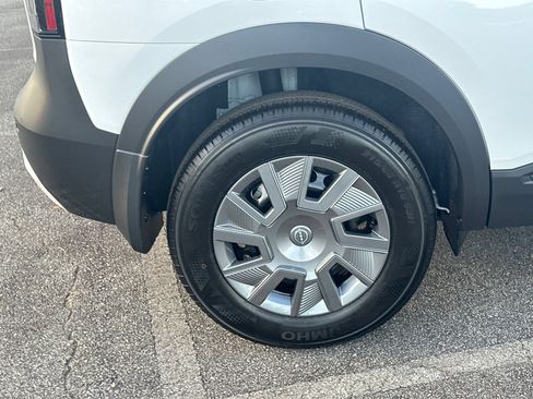 New 2026 Nissan Kicks S image 17