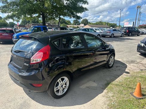 Used 2019 Ford Fiesta SE image 8