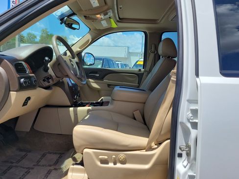 Used 2014 Chevrolet Suburban LTZ AWD/4WD image 21