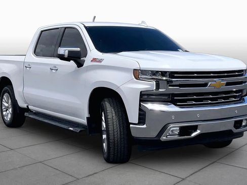Used 2022 Chevrolet Silverado 1500 LTZ AWD/4WD image 3