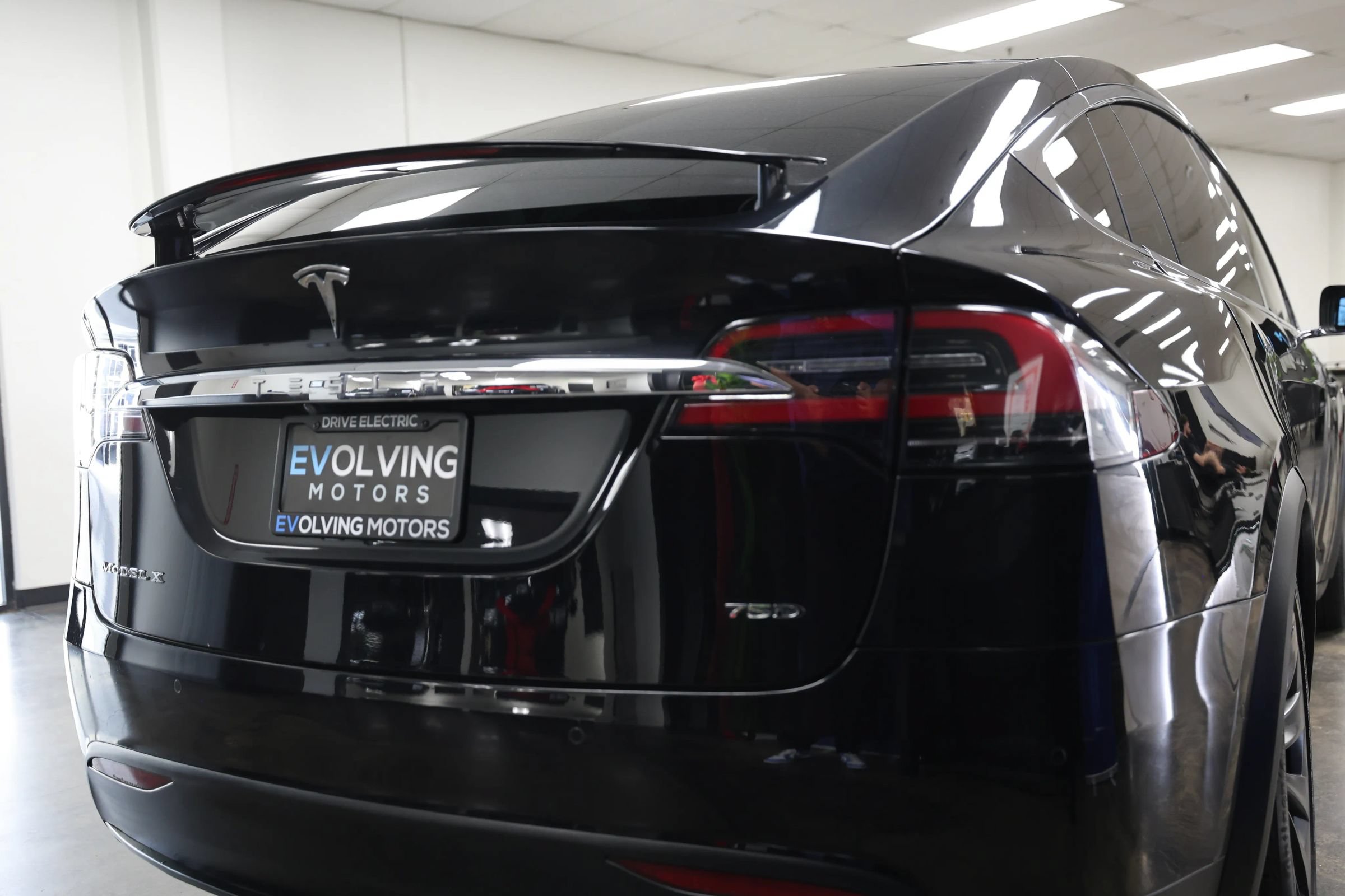 Used 2016 Tesla Model X 75D AWD/4WD image 17