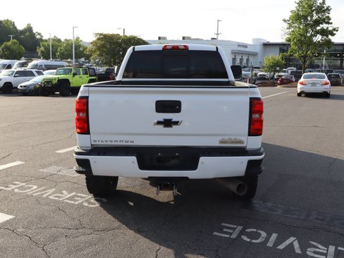 Used 2019 Chevrolet Silverado 2500 High Country w/ Duramax Plus Package AWD/4WD image 20