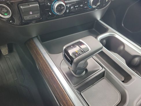 Used 2022 GMC Sierra 1500 Elevation image 24