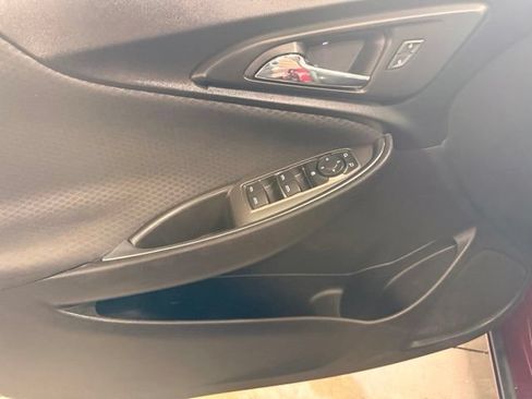 Used 2016 Chevrolet Malibu LT FWD image 9