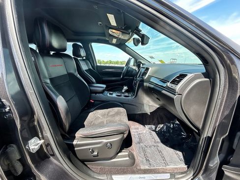Used 2017 Jeep Grand Cherokee Trailhawk AWD/4WD image 13