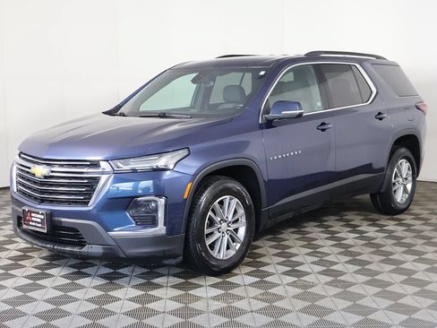 Used 2023 Chevrolet Traverse LT AWD/4WD image 8