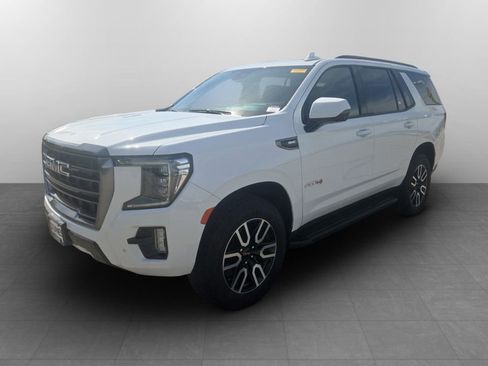 Used 2024 GMC Yukon AT4 w/ Technology Package AWD/4WD image 12