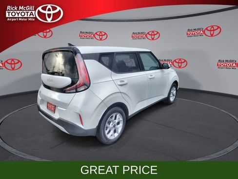 Used 2024 Kia Soul LX w/ Option Group 015 FWD image 8