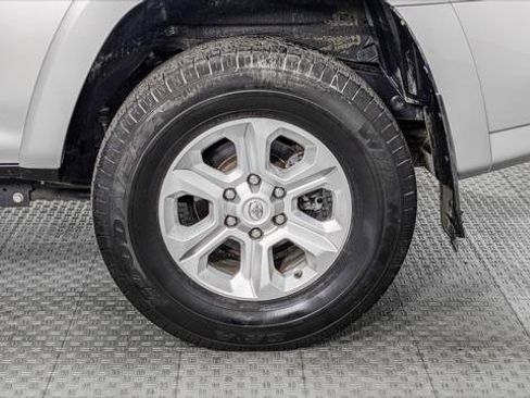 Used 2018 Toyota 4Runner SR5 RWD image 28