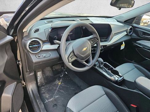 New 2026 Chevrolet Trax LT w/ Sunroof Package image 10