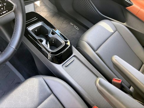 Certified 2022 Volkswagen ID.4 Pro S image 16
