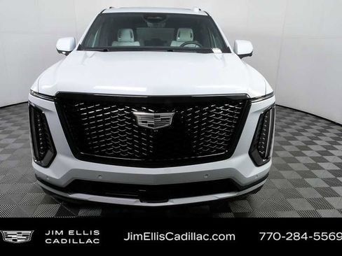 Used 2026 Cadillac Escalade ESV Platinum Sport w/ LPO, ONYX Package AWD/4WD image 36