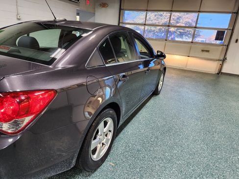 Used 2015 Chevrolet Cruze LT image 8