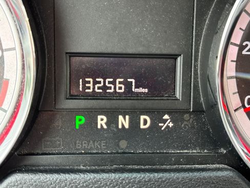 Used 2015 Dodge Grand Caravan SXT FWD image 16
