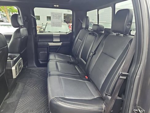 Used 2015 Ford F150 Lariat w/ Equipment Group 501A Mid AWD/4WD image 14