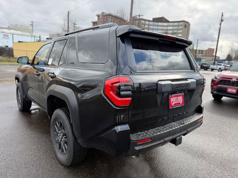 New 2026 Toyota 4Runner SR5 image 7