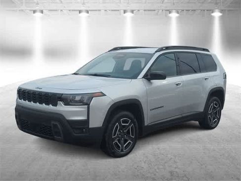 New 2026 Jeep Cherokee Laredo image 4