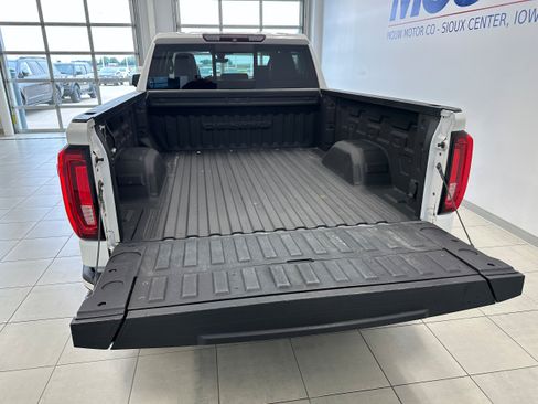 Used 2019 GMC Sierra 1500 Denali w/ Denali Ultimate Package AWD/4WD image 8