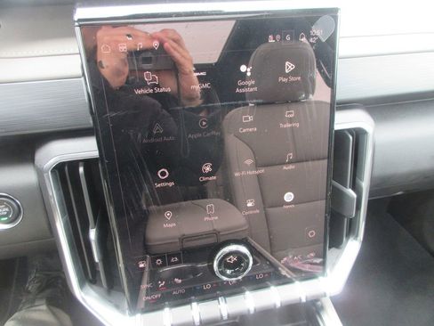 New 2026 GMC Acadia Elevation w/ Elevation Premium Package AWD/4WD image 19
