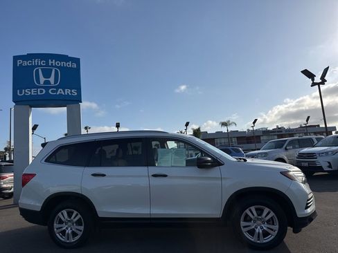 Used 2016 Honda Pilot LX image 2