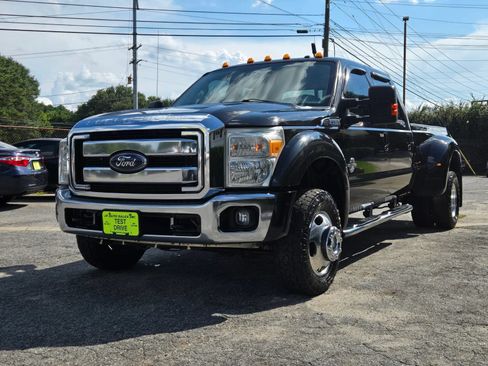 Used 2015 Ford F350 Lariat w/ Lariat Interior Package AWD/4WD image 2