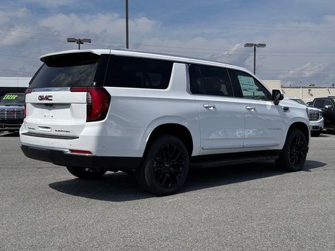 New 2026 GMC Yukon XL Elevation w/ Elevation Premium Package AWD/4WD image 10