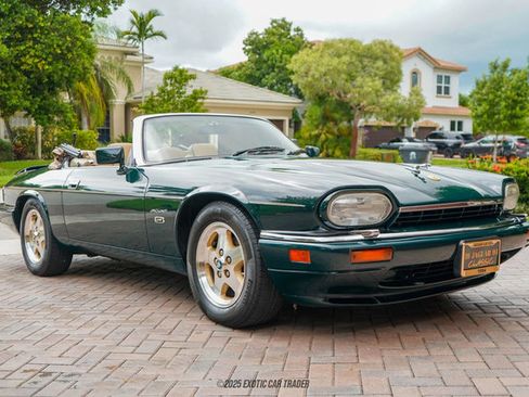 Used 1994 Jaguar XJS V12 Convertible image 12