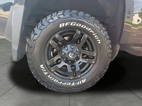 Used 2018 Chevrolet Silverado 1500 LT w/ All Star Edition AWD/4WD image 11