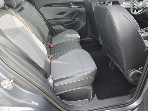 New 2026 Volkswagen Tiguan SE R-Line image 17