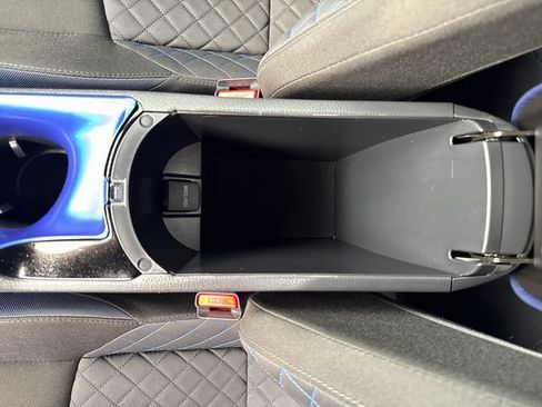 Used 2021 Toyota C-HR XLE FWD image 24