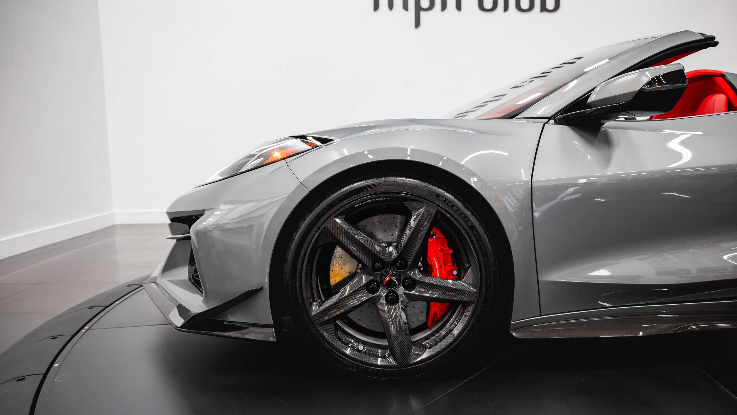 Used 2024 Chevrolet Corvette Z06 w/ Z07 Performance Package RWD image 27