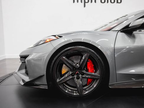 Used 2024 Chevrolet Corvette Z06 w/ Z07 Performance Package RWD image 27