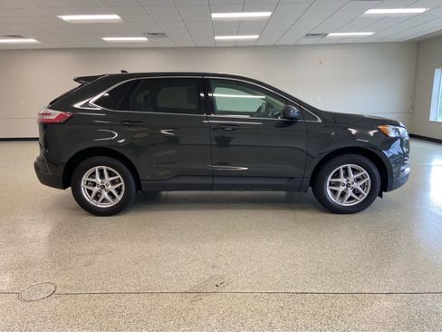 Used 2024 Ford Edge SEL image 5