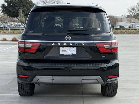 Used 2024 Nissan Armada SL image 5