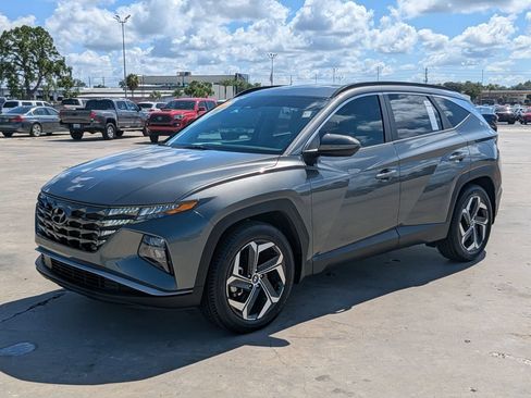 Used 2022 Hyundai Tucson SEL w/ Convenience + Premium Package FWD image 3