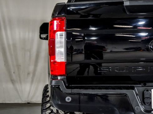 Used 2019 Ford F250 Lariat w/ Lariat Ultimate Package image 43