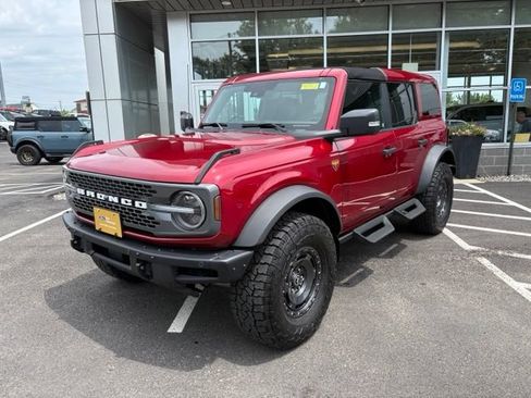 Certified 2025 Ford Bronco Badlands AWD/4WD image 7