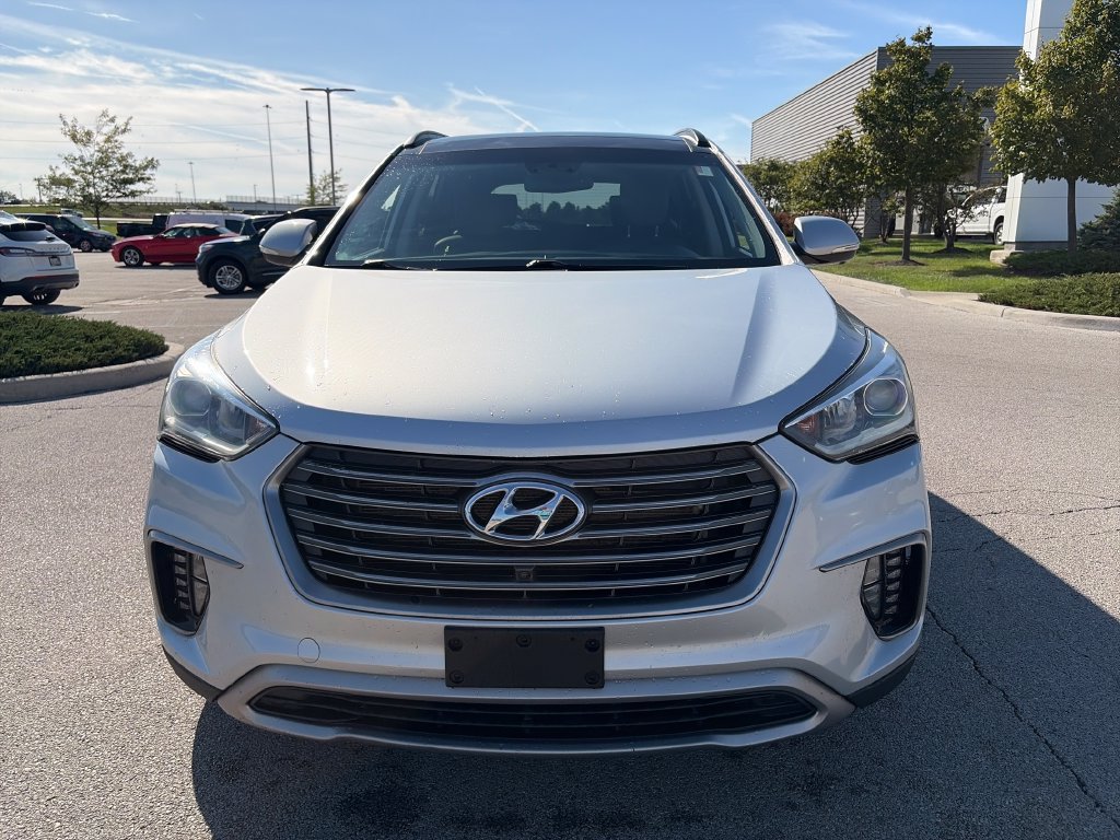 Used 2017 Hyundai Santa Fe AWD image 2