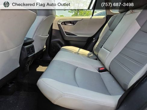 Used 2019 Toyota RAV4 Limited AWD/4WD image 21
