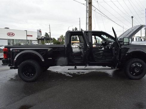 Used 2025 Ford F450 Platinum w/ Camper Package image 37