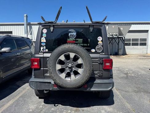 Used 2020 Jeep Wrangler Unlimited Sahara image 6